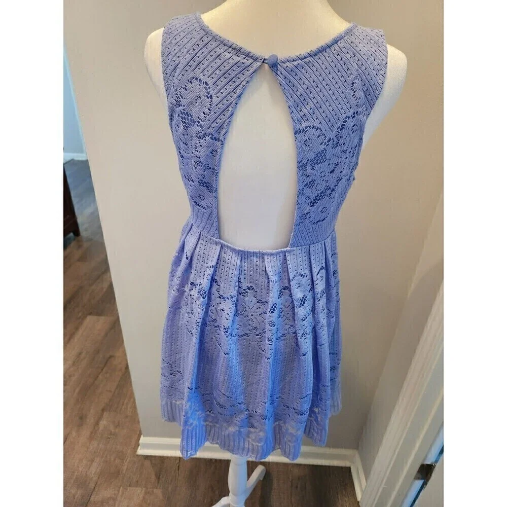 Free People Crocheted Mini Dress Sz S Perriwinkle cut out back lined - Picture 4 of 6